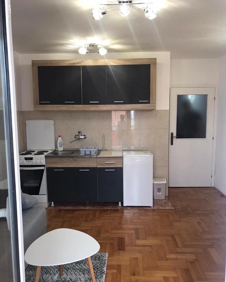 Melani Apartment